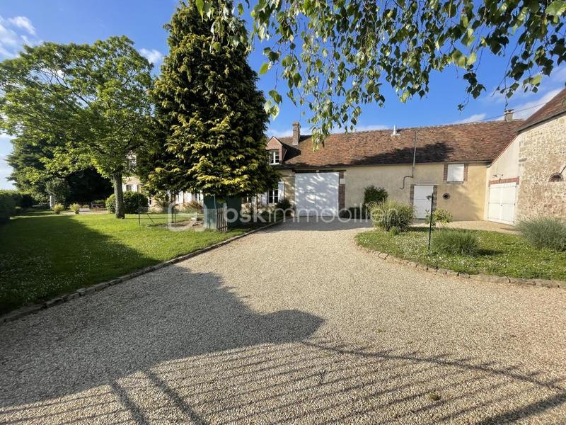 Corps de ferme - 200 m² - 7 pièces