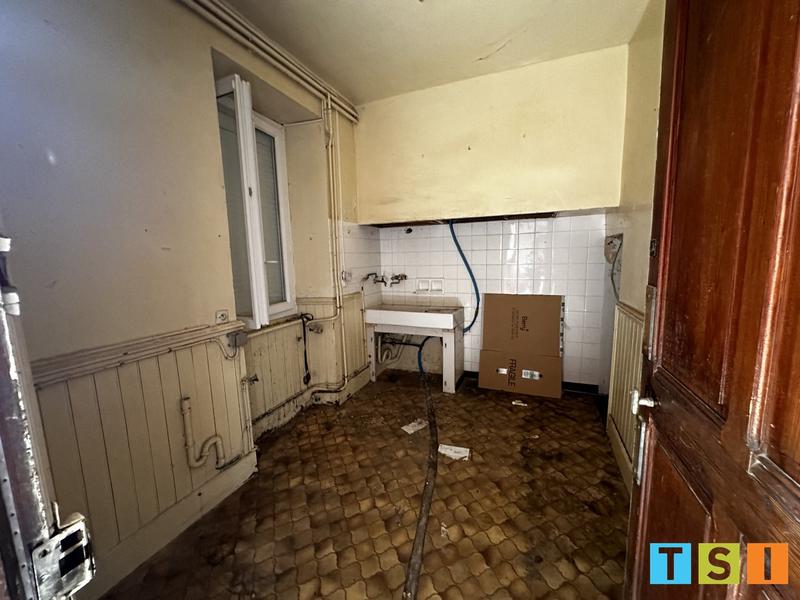 Maison - 191 m² - 12 pièces