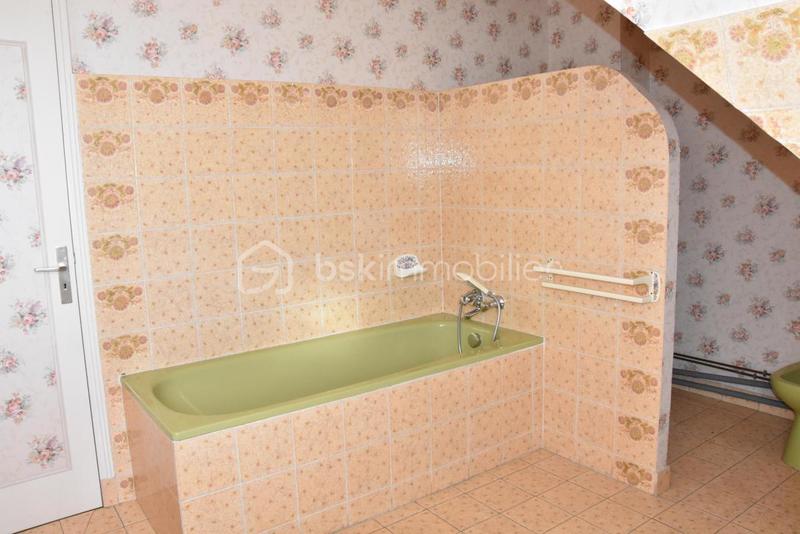 Maison - 199 m² - 9 pièces