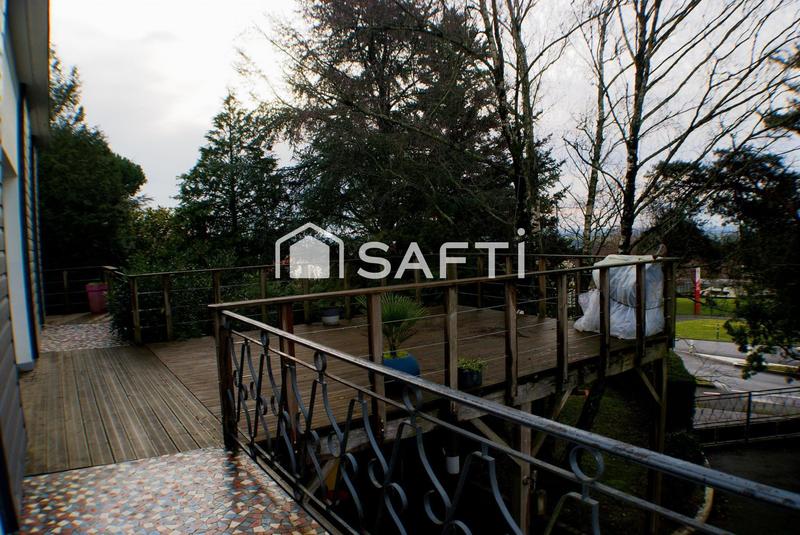 Maison - 167 m² - 8 pièces