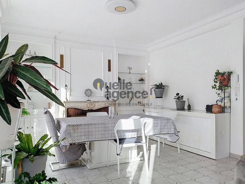 Maison - 192 m² - 8 pièces