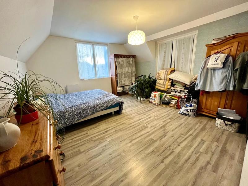 Maison - 205 m² - 8 pièces