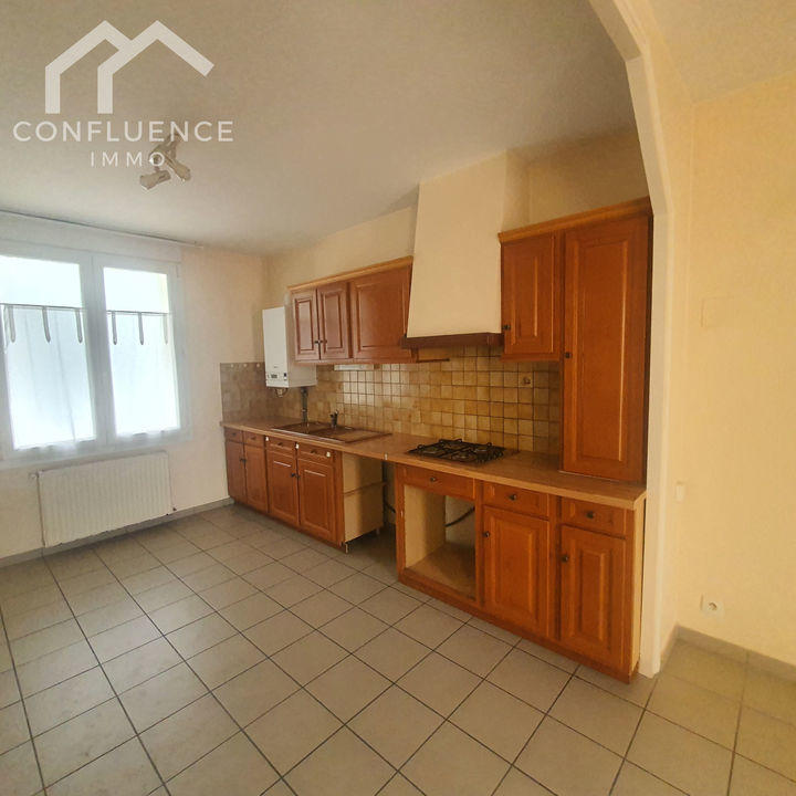 Maison de ville - 80 m² - 4 pièces