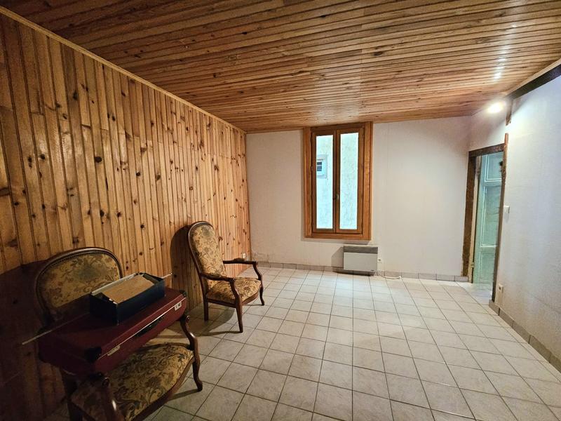 Maison - 216 m² - 9 pièces