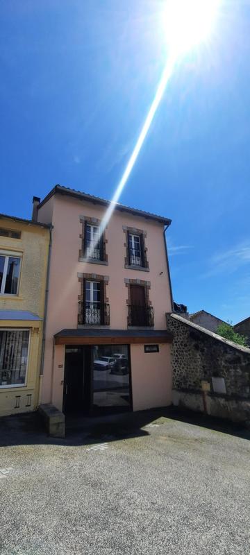 Maison - 150 m² - 8 pièces