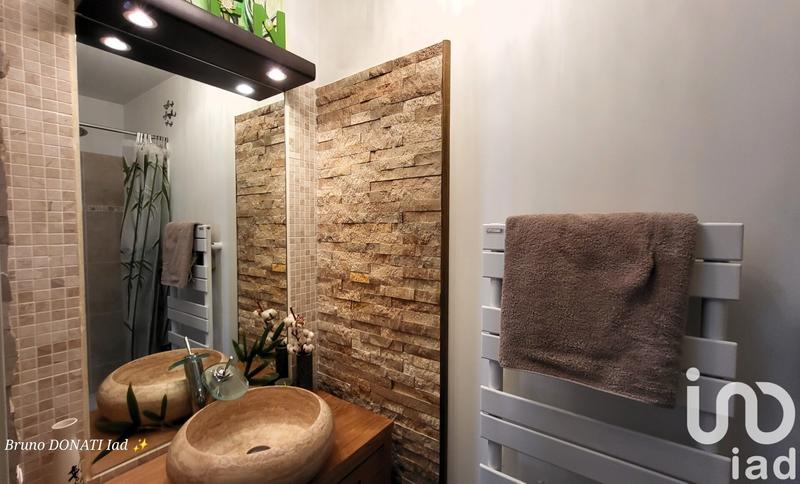 Appartement - 82 m² - 3 pièces