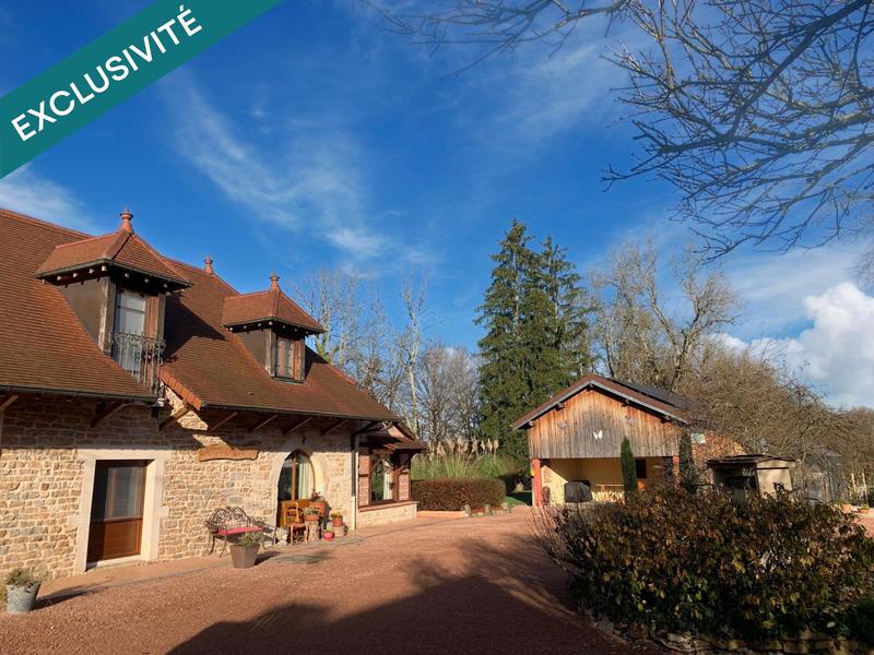 Maison - 289 m² - 9 pièces