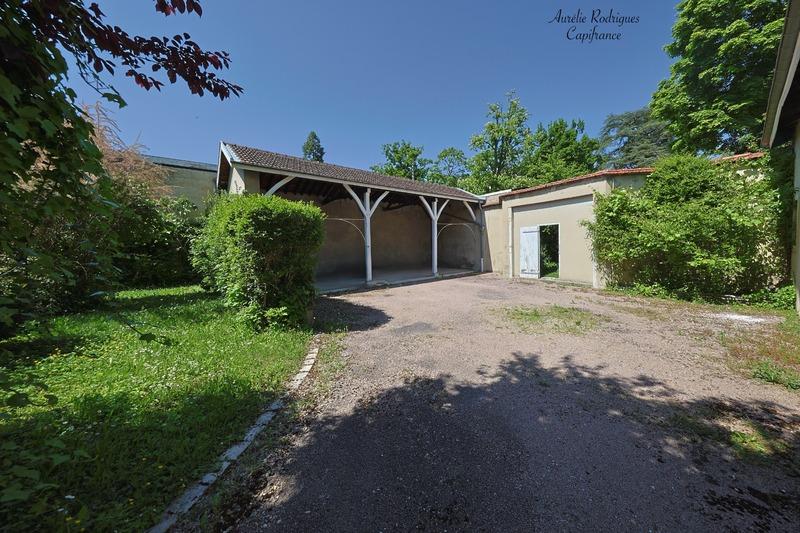 Propriété - 370 m² - 14 pièces