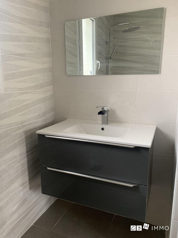 Maison - 93 m² - 4 pièces