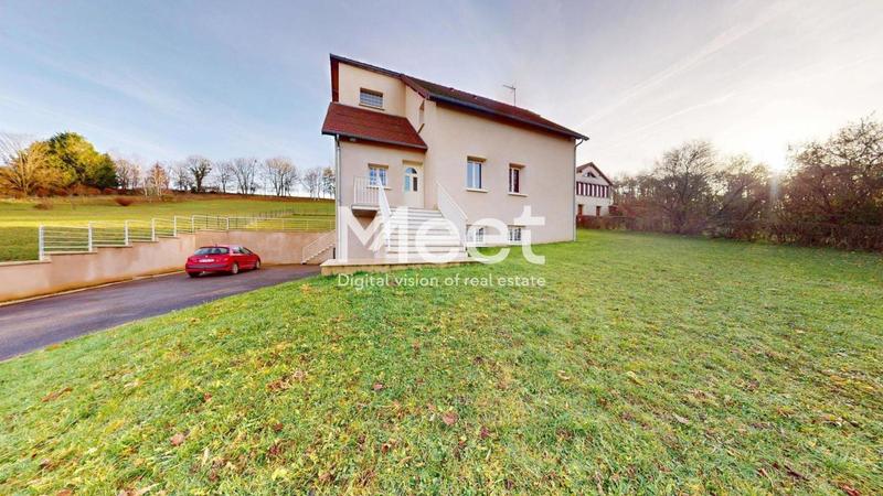 Maison - 220 m² - 6 pièces