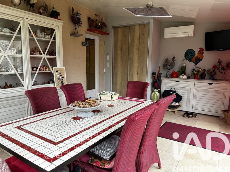 Maison - 300 m² - 8 pièces