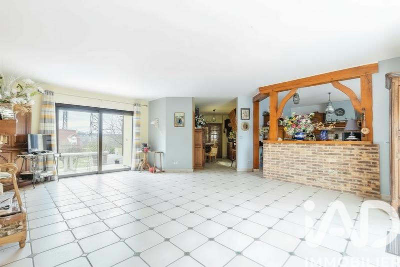Maison - 247 m² - 10 pièces