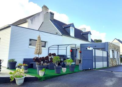 Maison - 130 m² - 7 pièces