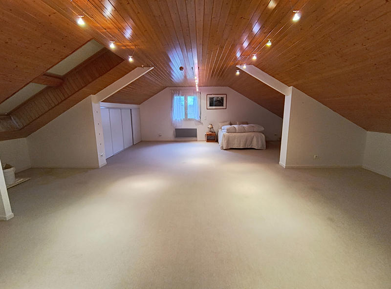 Maison - 253 m² - 6 pièces