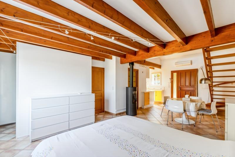 Propriété - 387 m² - 10 pièces