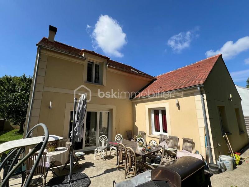 Maison - 142 m² - 5 pièces