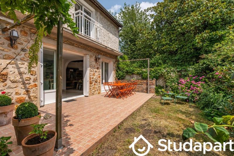 Chambre - 14 m² - 1 pièce