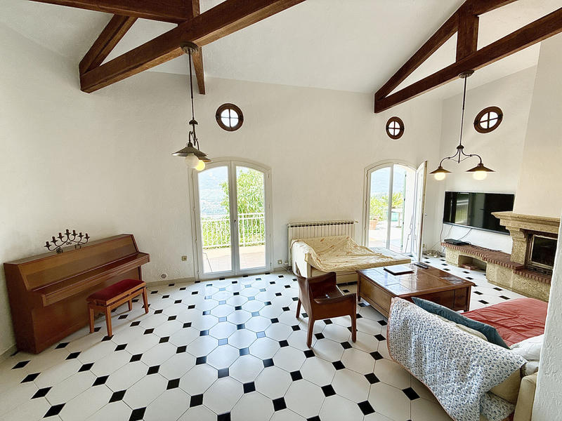 Maison - 150 m² - 5 pièces