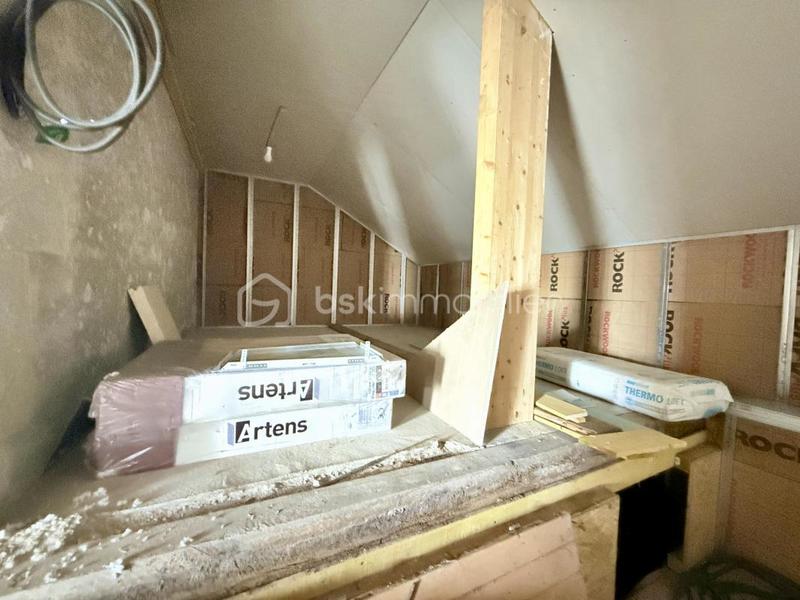 Maison - 300 m² - 9 pièces