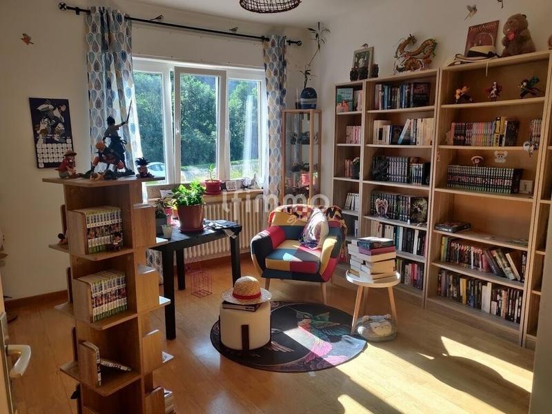 Maison - 210 m² - 6 pièces