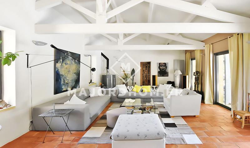 Maison - 215 m² - 7 pièces