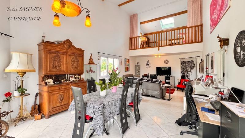 Villa - 273 m² - 7 pièces