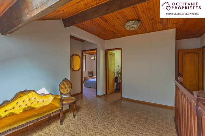 Propriété - 250 m² - 9 pièces