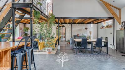 Maison - 225 m² - 6 pièces