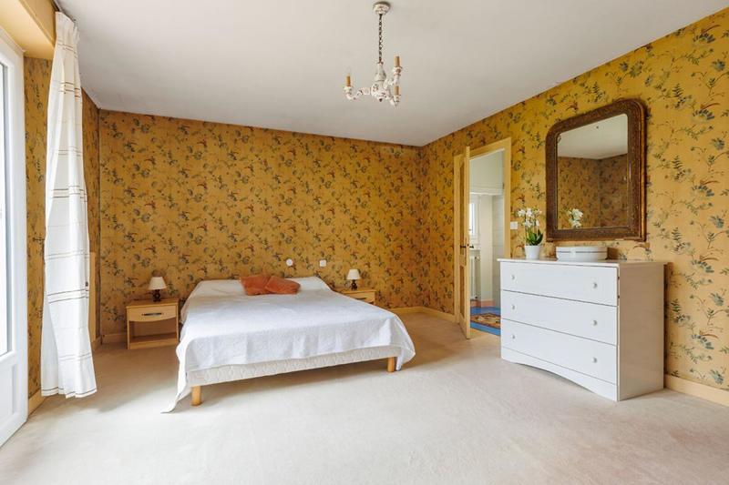 Maison - 341 m² - 12 pièces