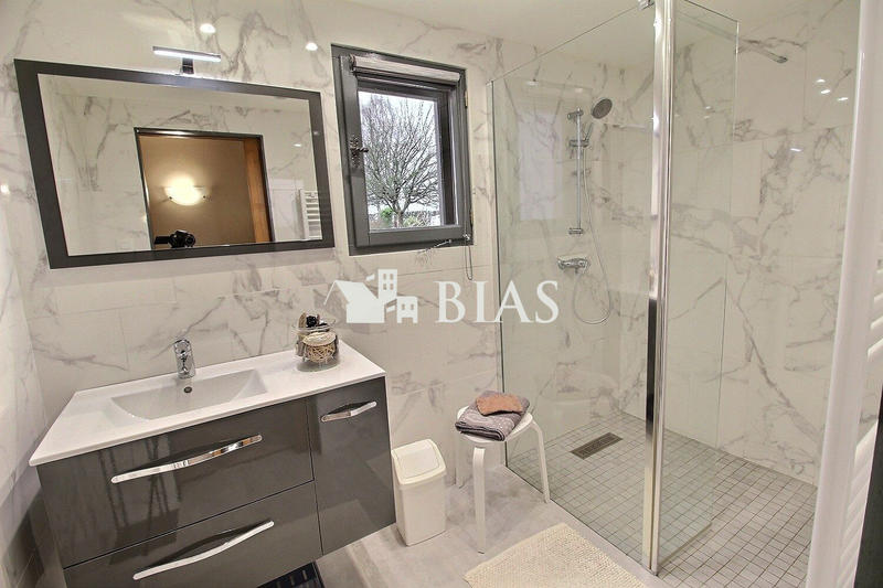 Maison - 143 m² - 5 pièces