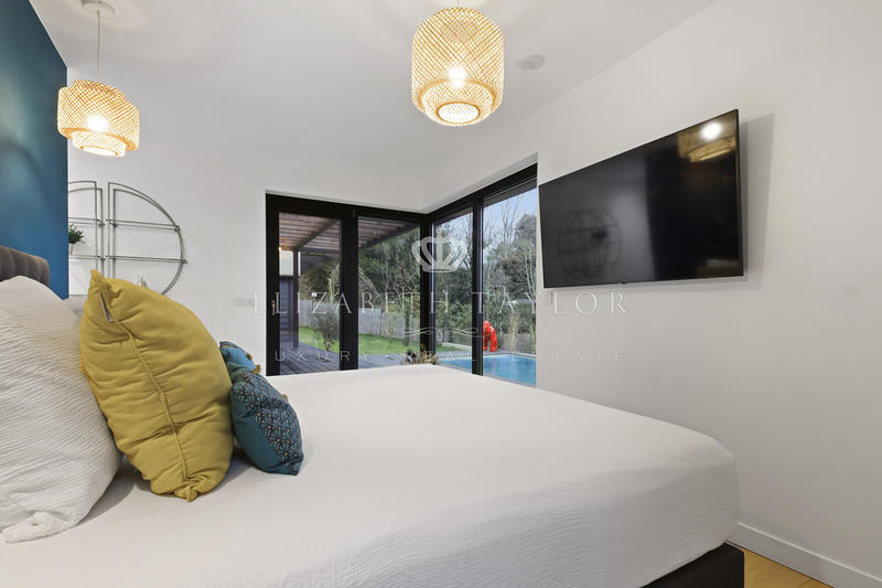 Propriété - 310 m² - 10 pièces