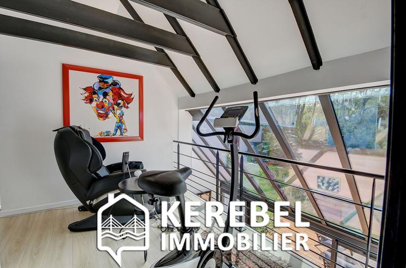 Maison - 230 m² - 7 pièces