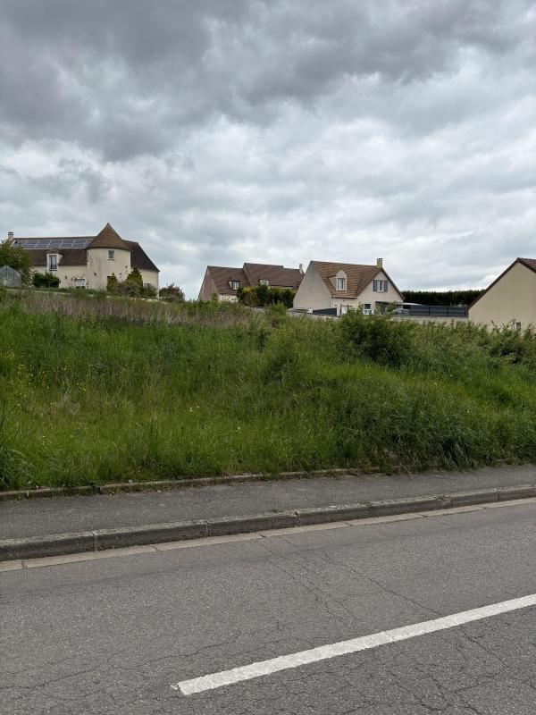 Terrain constructible - 600 m²