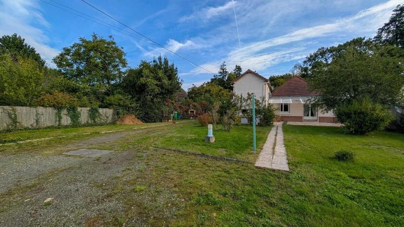 Maison - 90 m² - 4 pièces