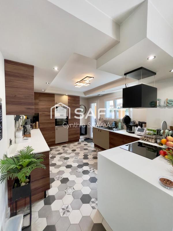 Maison - 155 m² - 6 pièces