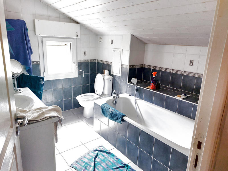 Maison - 107 m² - 7 pièces