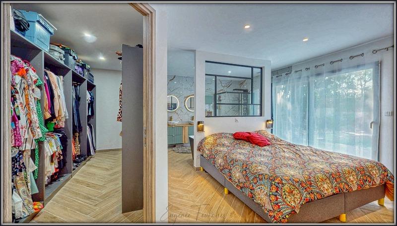 Maison d'architecte - 254 m² - 5 pièces