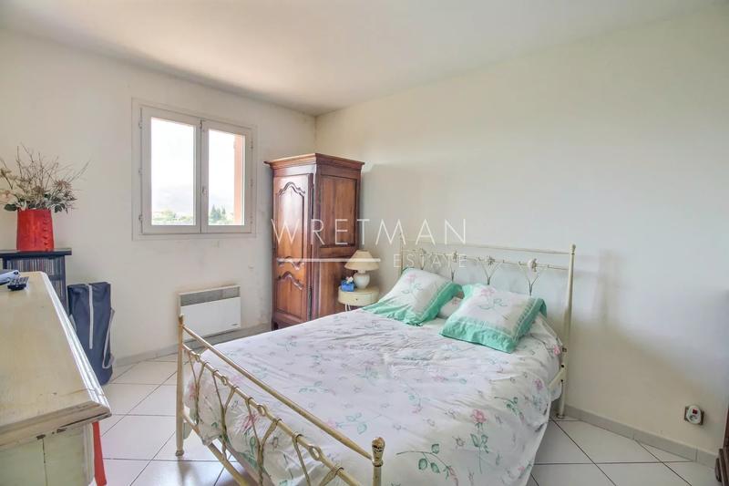 Maison - 256 m² - 8 pièces