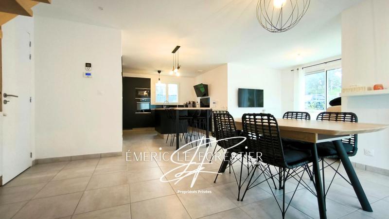 Maison - 101 m² - 5 pièces