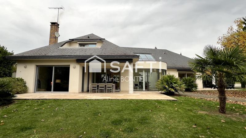 Maison - 312 m² - 7 pièces