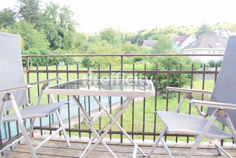 Appartement - 99 m² - 4 pièces