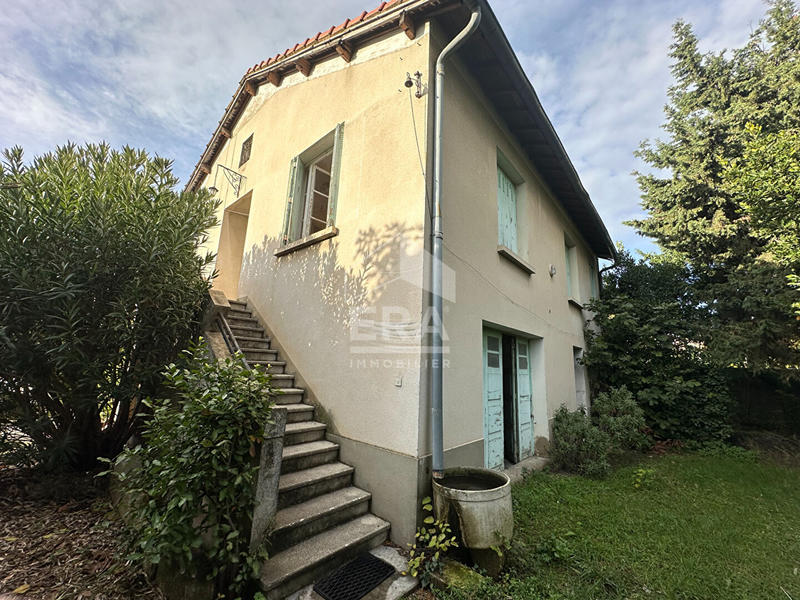 Maison - 92 m² - 5 pièces