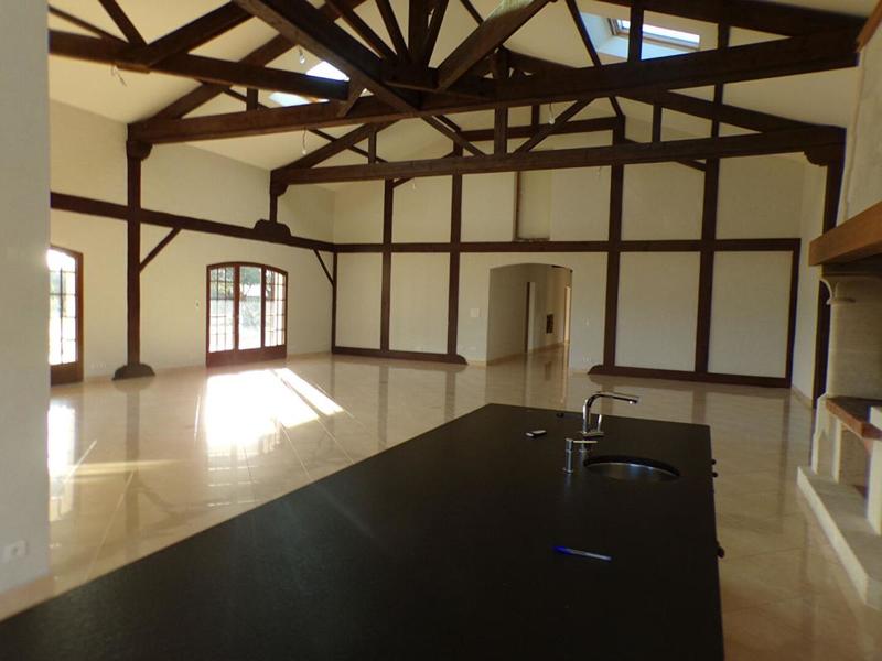 Villa - 253 m² - 6 pièces