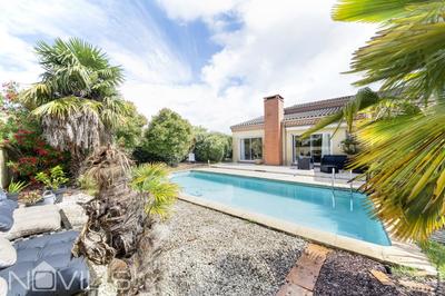 Maison - 181 m² - 7 pièces