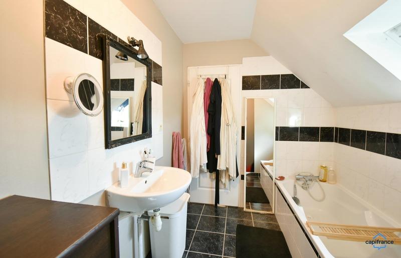 Maison - 139 m² - 6 pièces