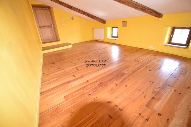 Maison - 264 m² - 9 pièces