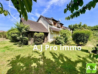 Maison - 162 m² - 9 pièces