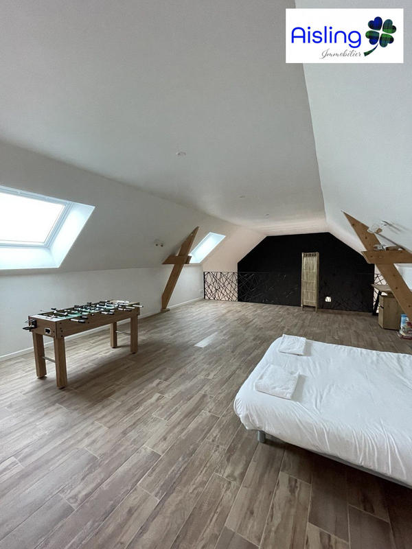 Maison contemporaine - 282 m² - 6 pièces