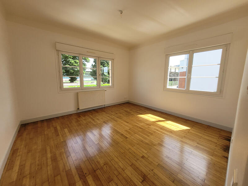 Maison - 105 m² - 4 pièces