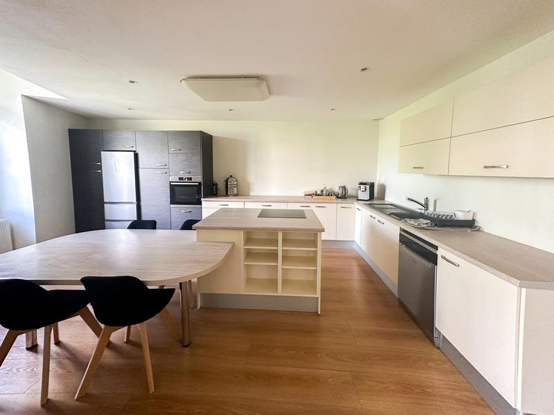 Bureau - 215 m² - 9 pièces